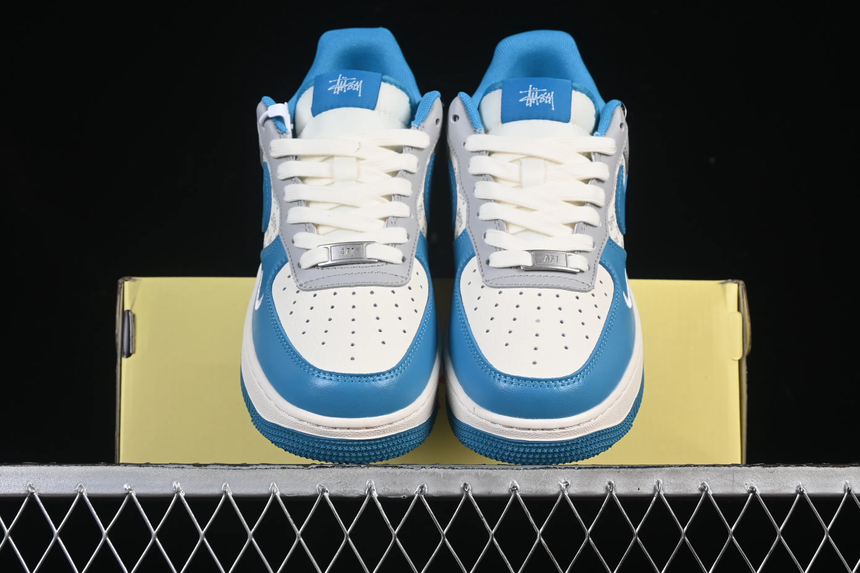 All categories Nk Air Force 1 Air Force series Nk Air Force 1 Low Air Force low-top Nike Air Force 1'07 Low Stusi co-branded milk white blue gray Air Force 1 low-top casual sneakers XD2588-607